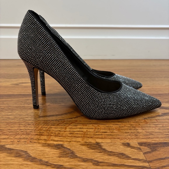 NWOB Gianni Bini Embellished Stilettos - Picture 4 of 9